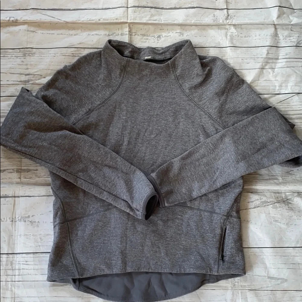 Lululemon Hill And Valley Mock Neck‎